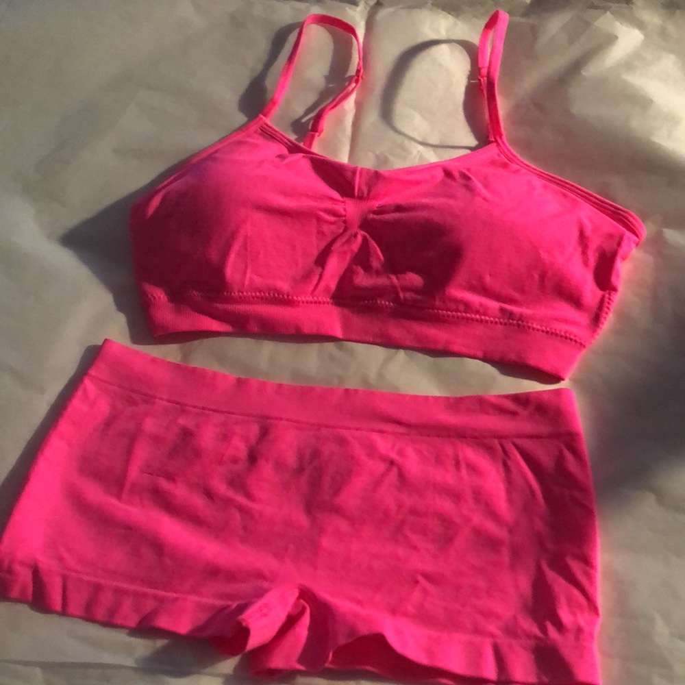 Bra & boyshort set womens new sizes M or XL removable pads 94% nylon 6% spandex